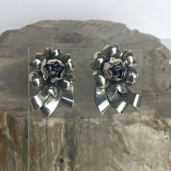 VTG Sterling Silver 925 3 Dimensional Rose Flower Ribbon 1" Stud Earrings - Picture 5 of 16